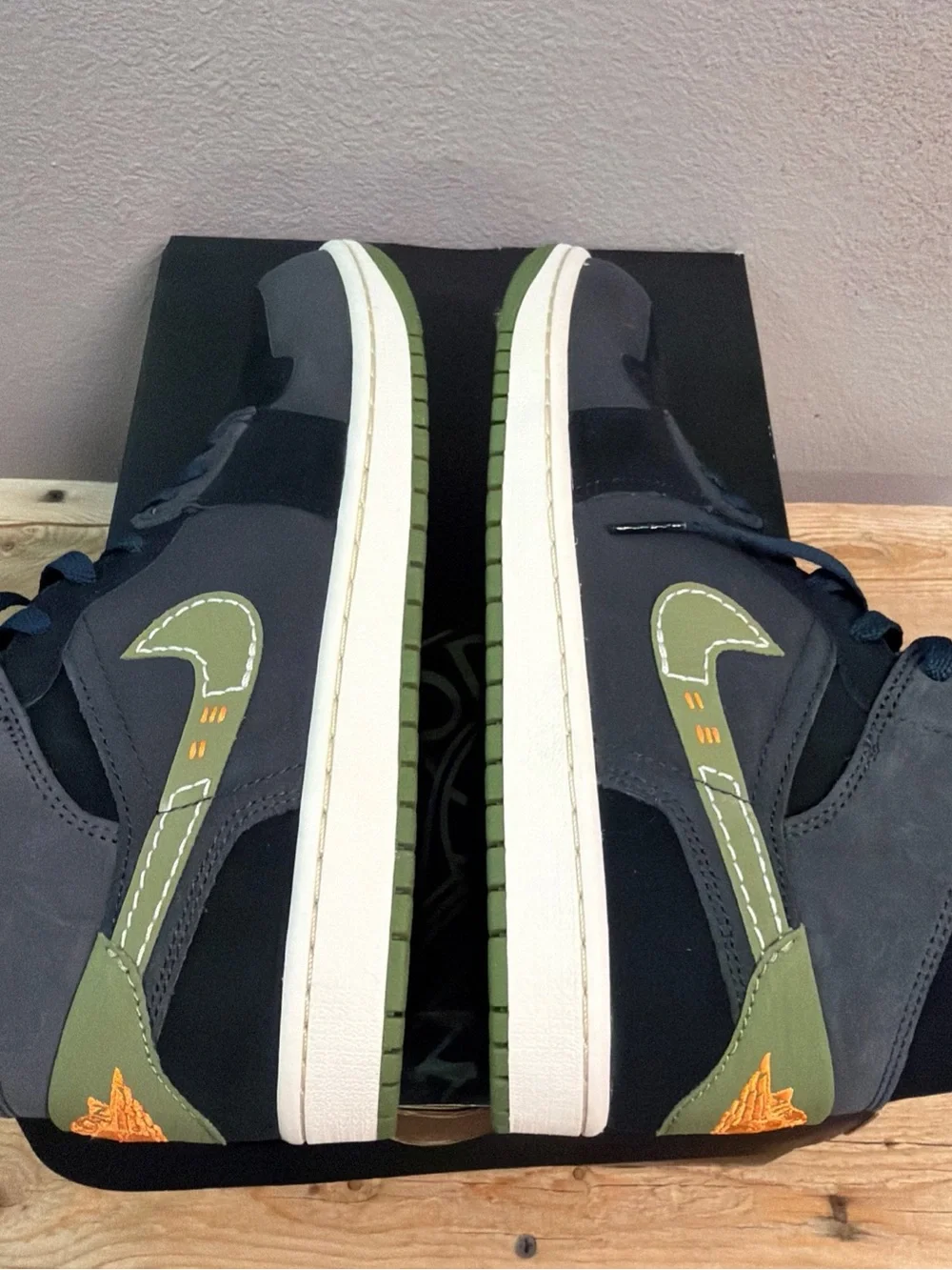 Jordan Men’s Mid-Top Sneakers in Black and Olive Green NEW